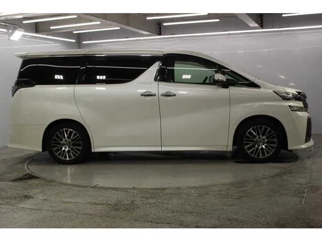 Toyota Verfia 2016 photo 5