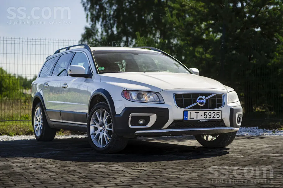 Volvo Xc70 2011 photo 3