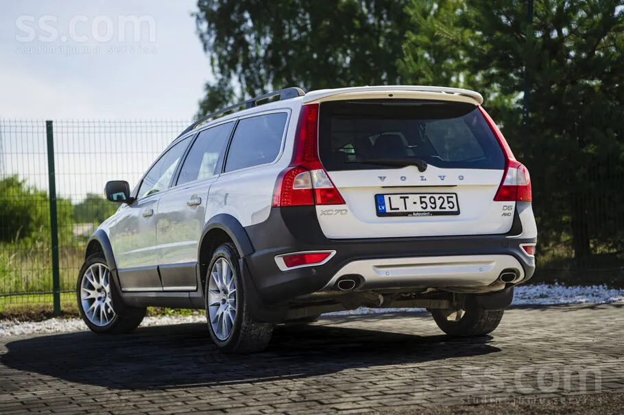Volvo Xc70 2011 photo 4