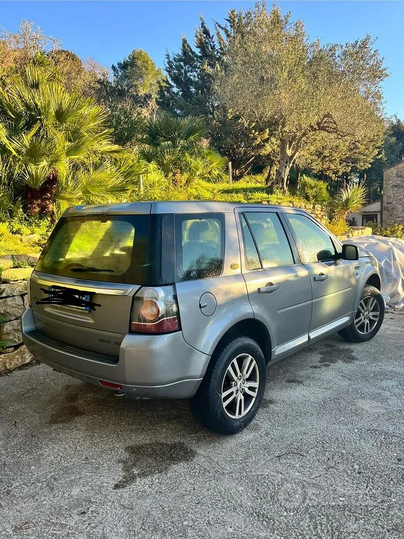 Land Rover Freelander 2013 photo 3
