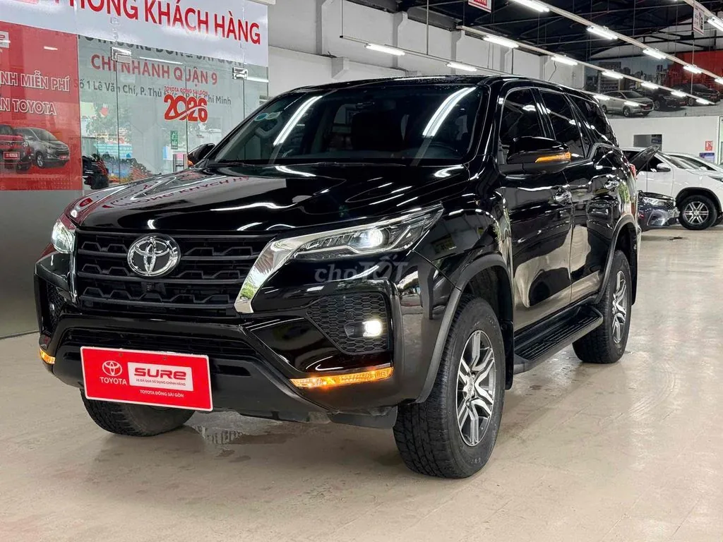 Toyota Fortuner 2024 photo 3