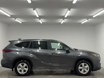 Toyota Highlander 2025 photo 3