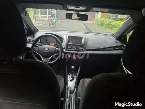 Toyota Yaris 2017 photo 4