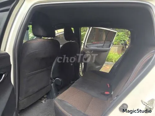 Toyota Yaris 2017 photo 5