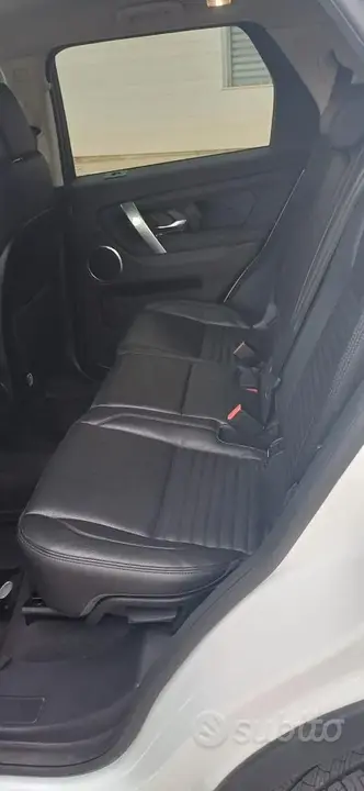 Land Rover Discovery Sport 2020 photo 5