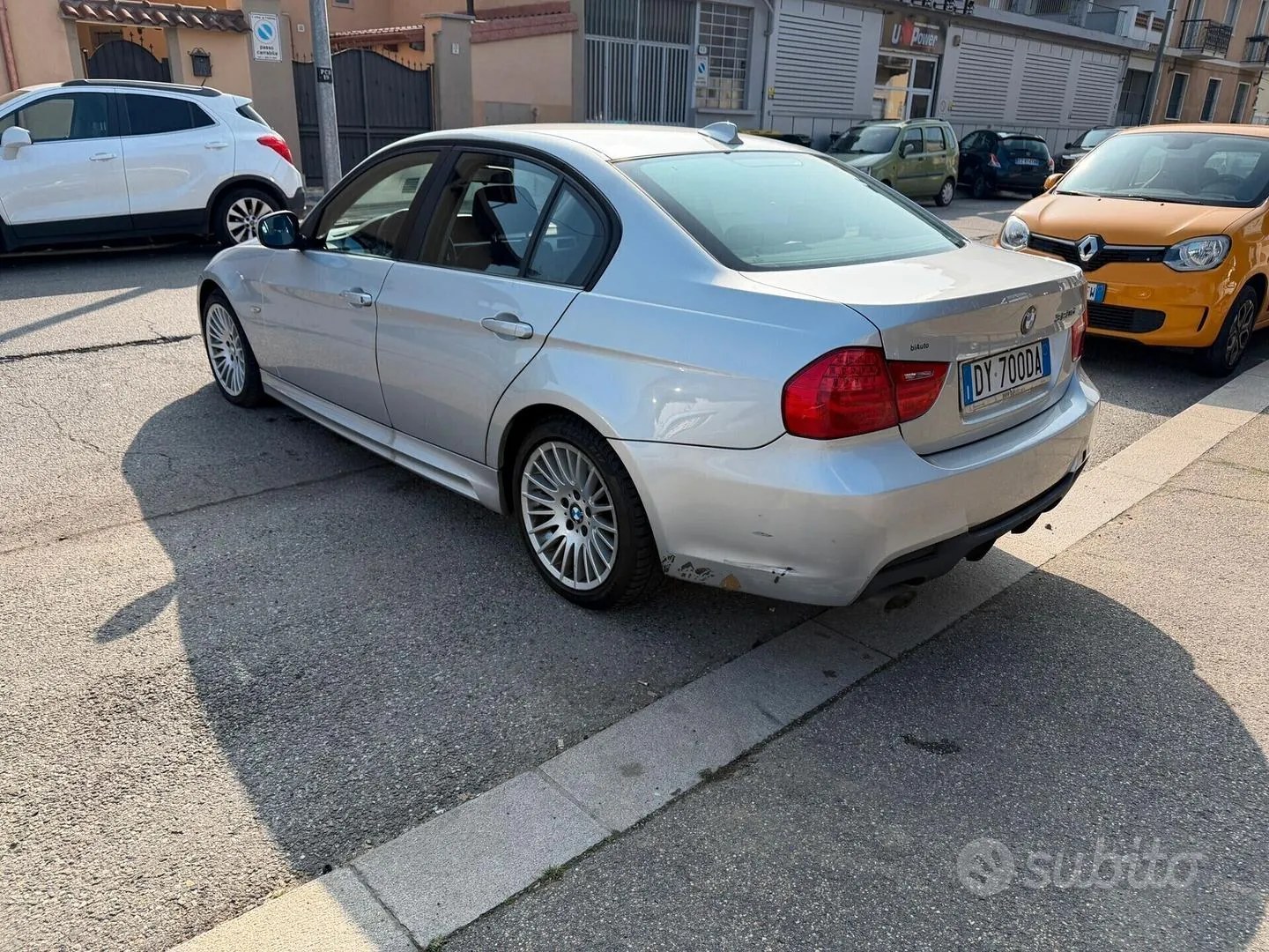 BMW 3 Series 2009 photo 2