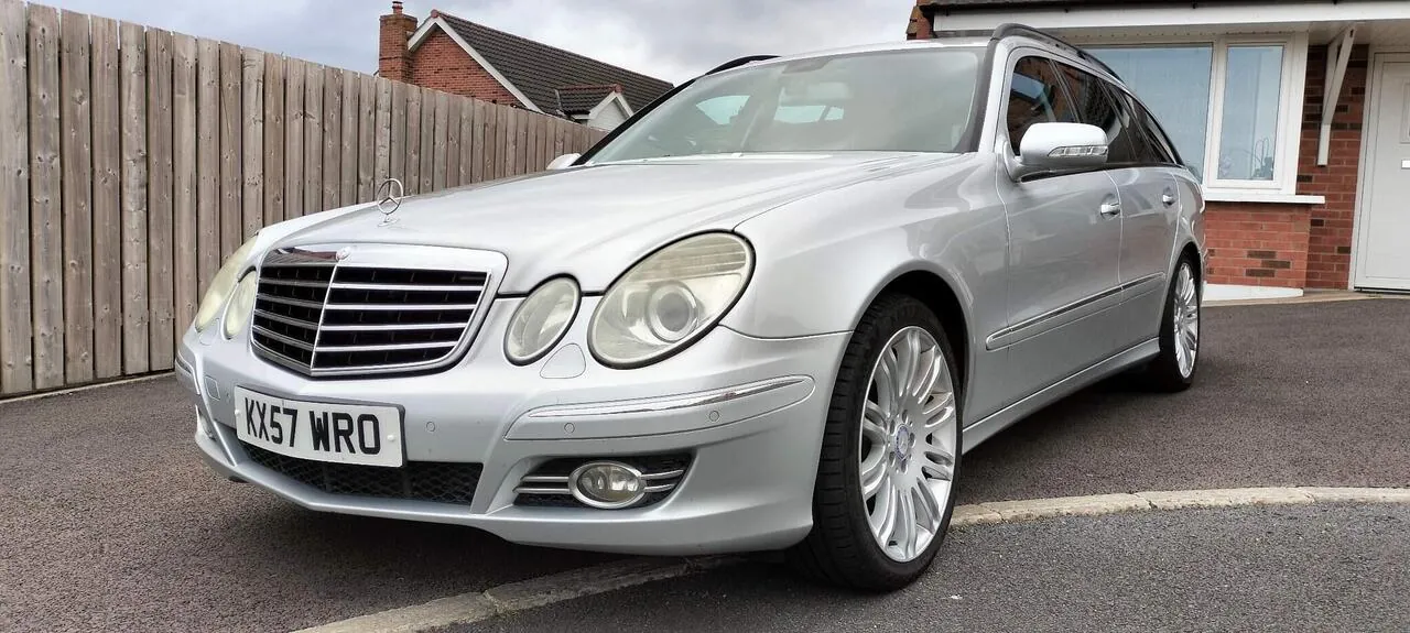 Mercedes-Benz E-Class 2007 photo 2