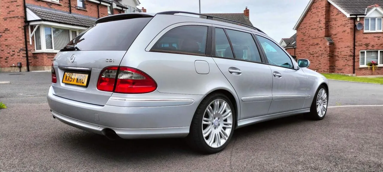 Mercedes-Benz E-Class 2007 photo 4