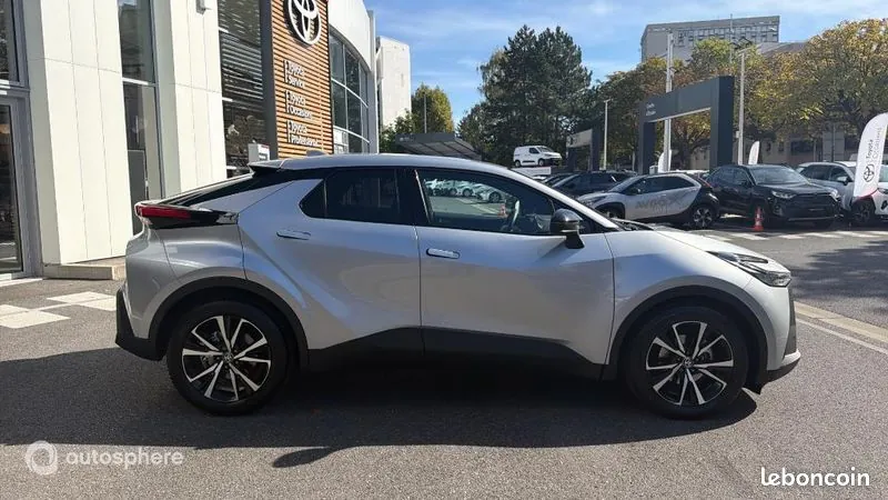 Toyota C-Hr 2025 photo 4