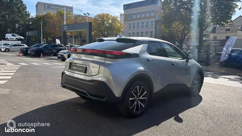 Toyota C-Hr 2025 photo 5