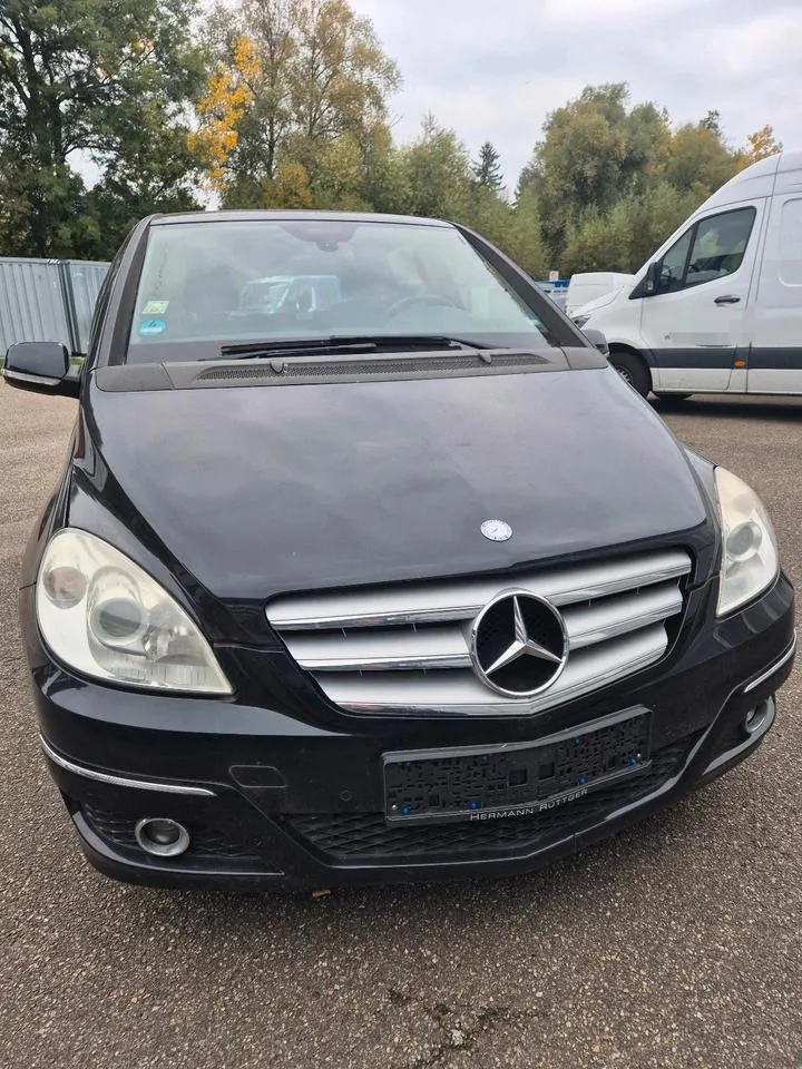 Mercedes-Benz B170