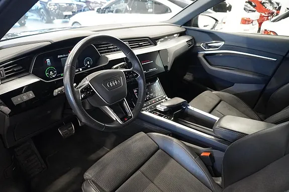 Audi Q8 E-Tron 2024 photo 2