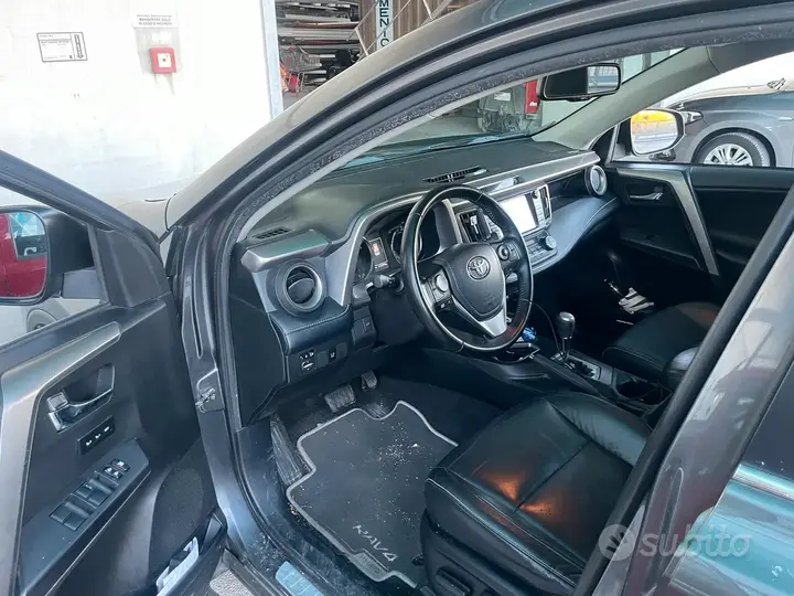 Toyota Rav4 2018 photo 4
