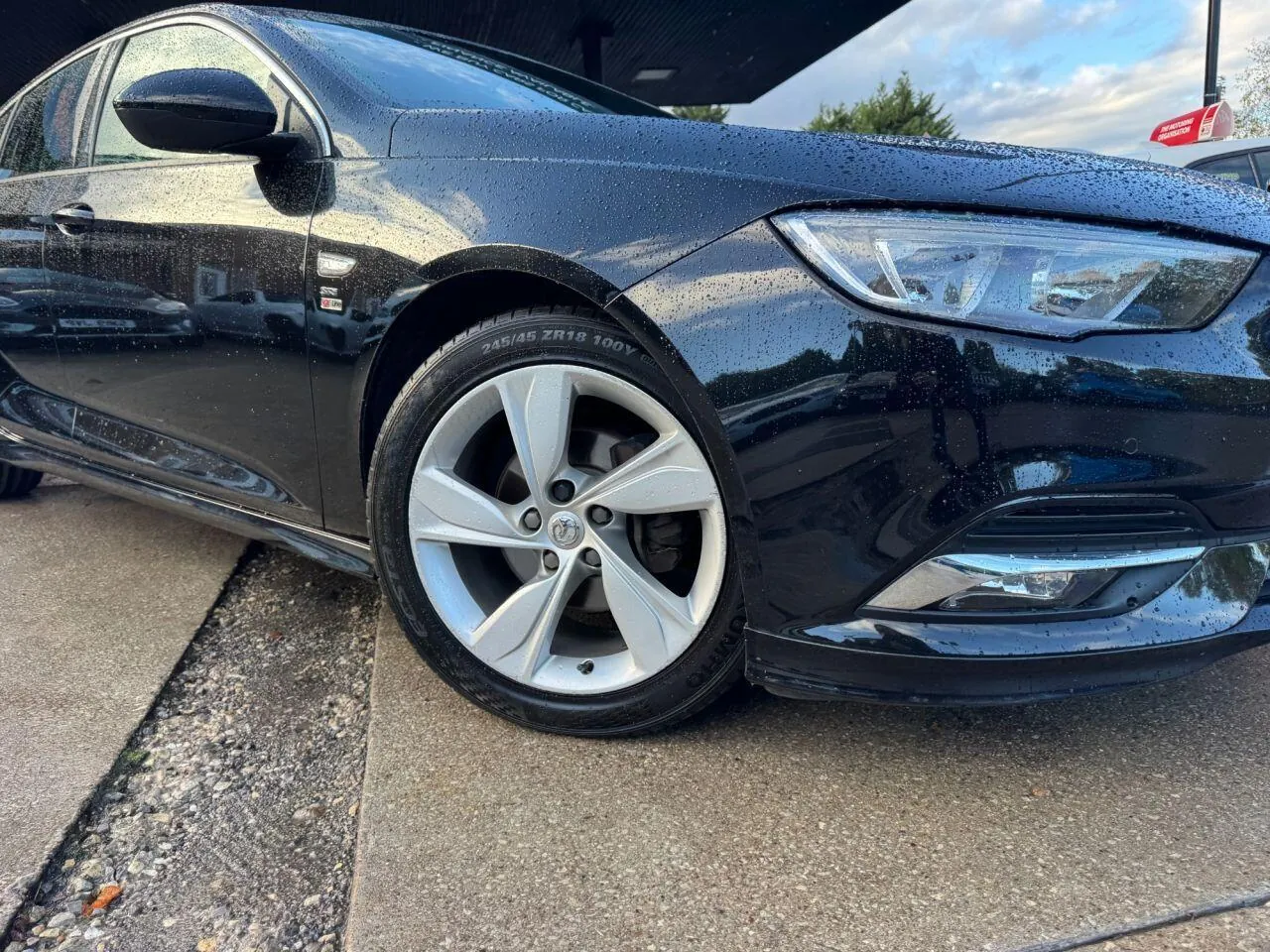 Vauxhall Insignia 2018 photo 3