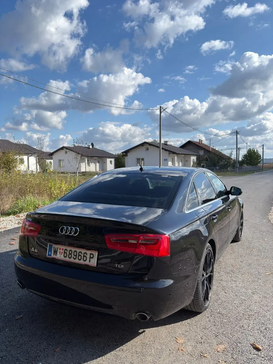Audi A6 2012 photo 2