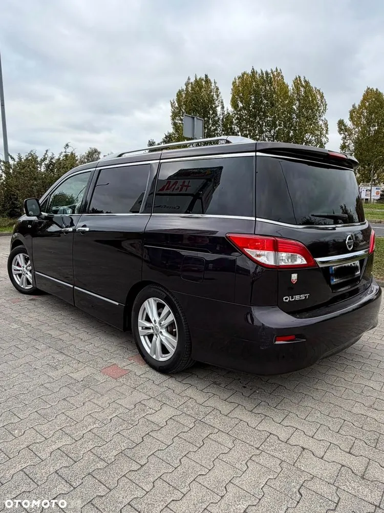 Nissan Quest 2011 photo 2