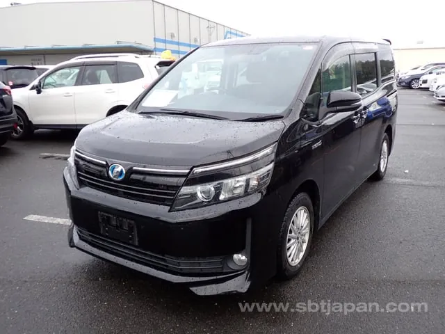 Toyota Voxy Hybrid V 2015 photo 2