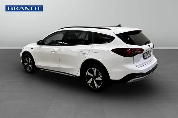 Ford Focus 2025 photo 2
