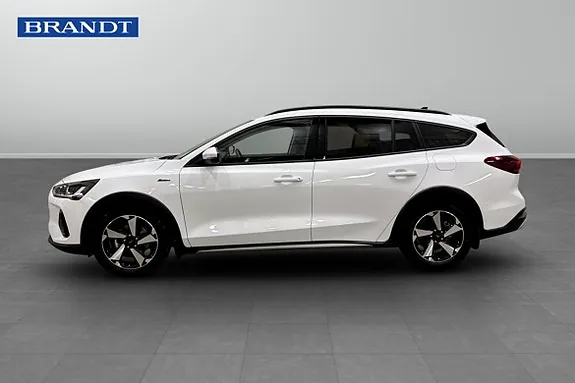 Ford Focus 2025 photo 3