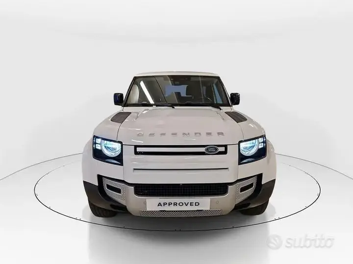 Land Rover Defender 2023 photo 2