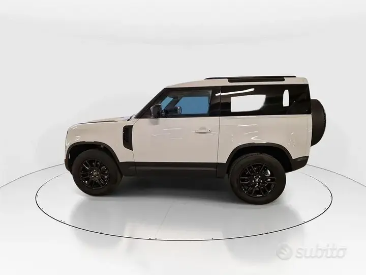 Land Rover Defender 2023 photo 4