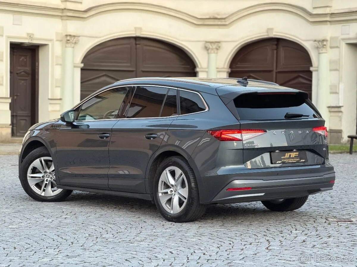 Skoda Enyaq photo 2