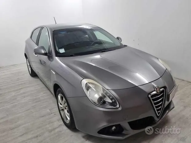 Alfa Romeo Giulietta 2011 photo 2