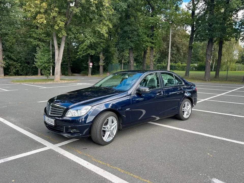 Mercedes-Benz W204