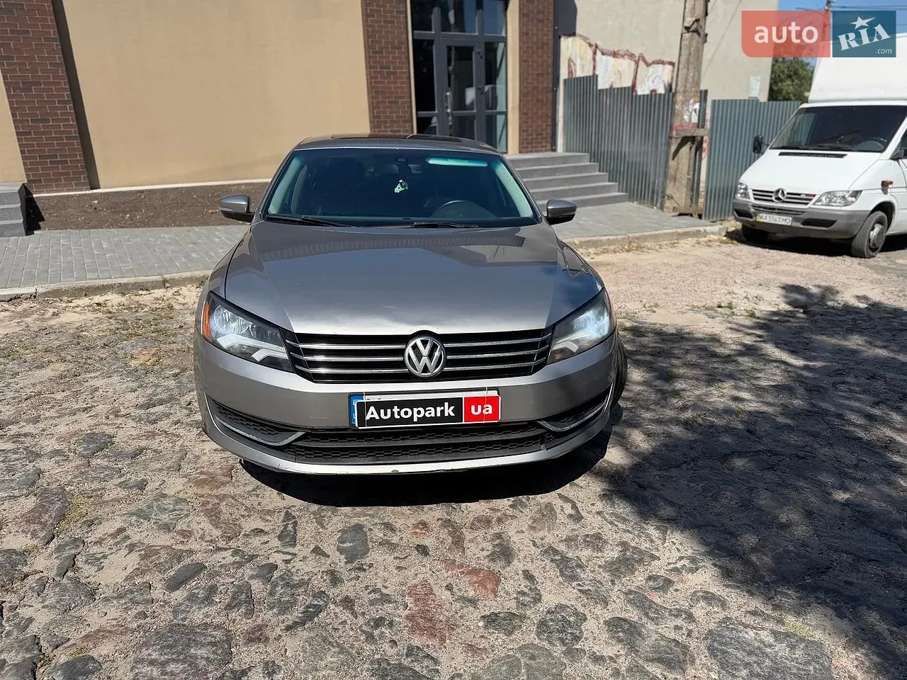 Volkswagen Passat 2014 photo 2