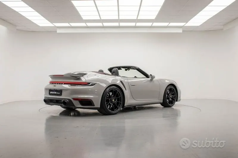 Porsche 911 2020 photo 3