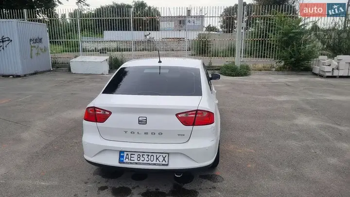 Seat Toledo 2017 photo 2