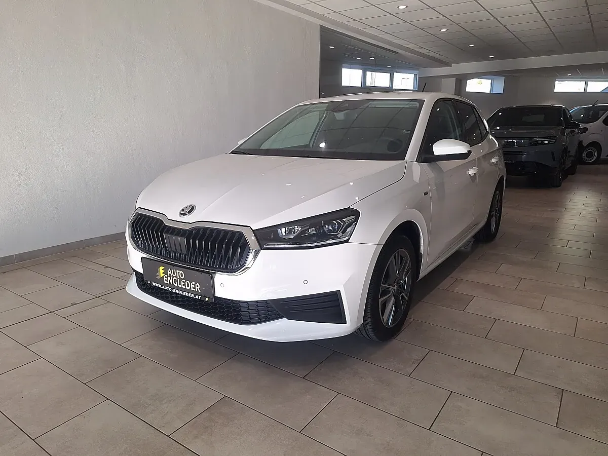 Skoda Fabia 2023 photo 2