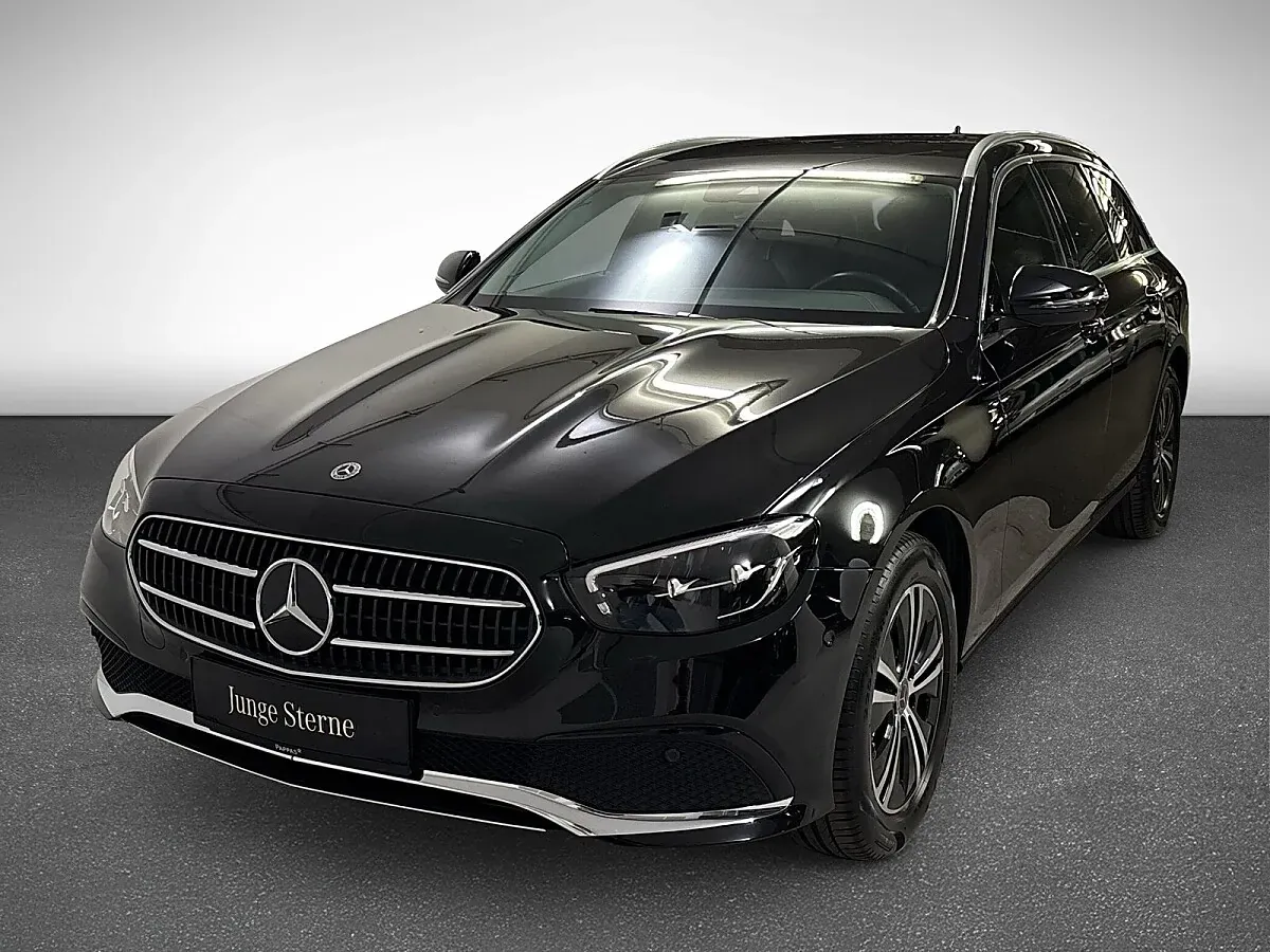 Mercedes-Benz E-Class 2022 photo 2