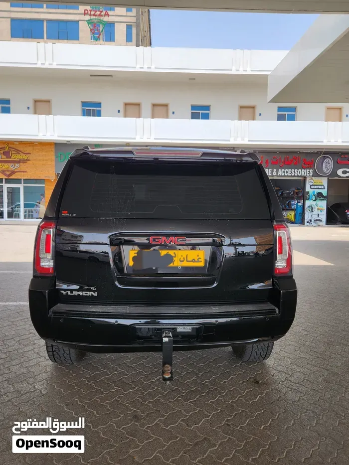 GMC Yukon Denali 2015 photo 2