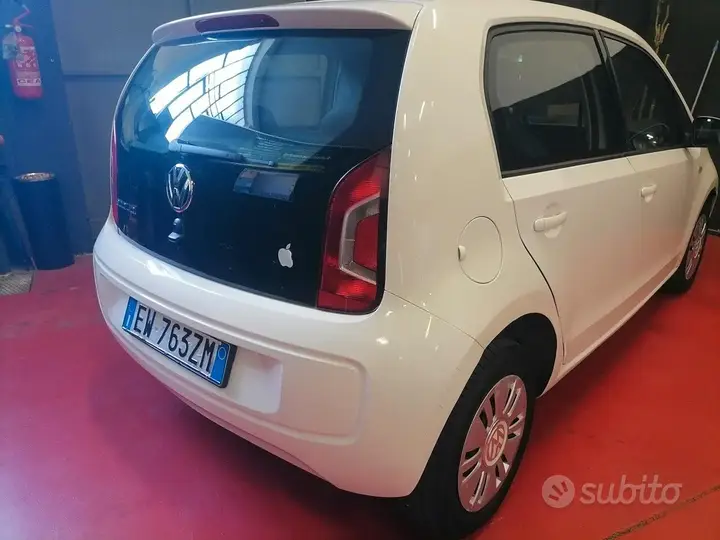 Volkswagen Up 2014 photo 4