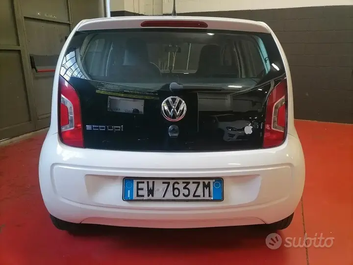 Volkswagen Up 2014 photo 5
