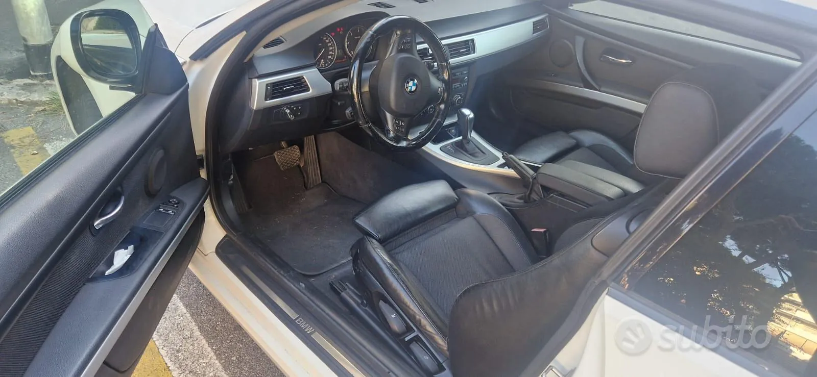 BMW 3 Series 2010 photo 3
