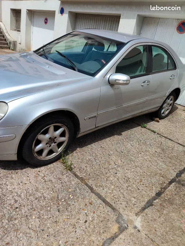 Mercedes-Benz C-Class 2001 photo 3