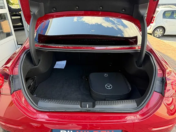 Mercedes-Benz Cla250 2025 photo 5
