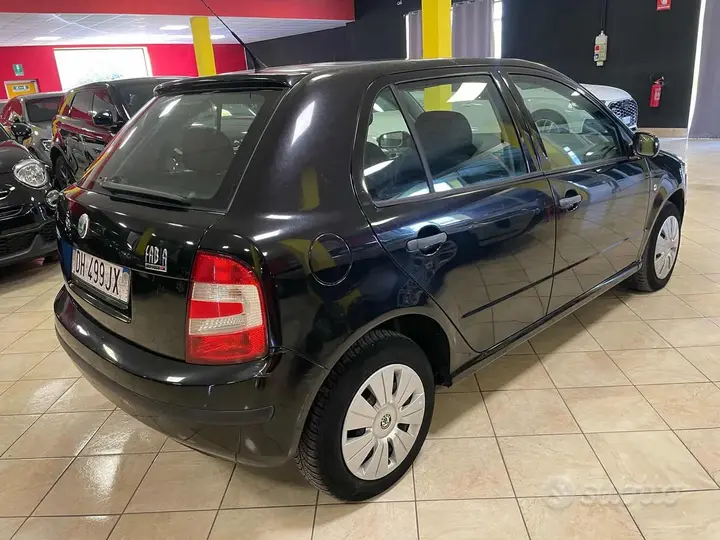 Skoda Fabia 2007 photo 3