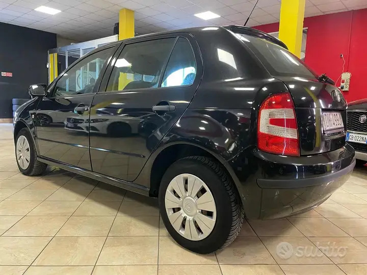 Skoda Fabia 2007 photo 4