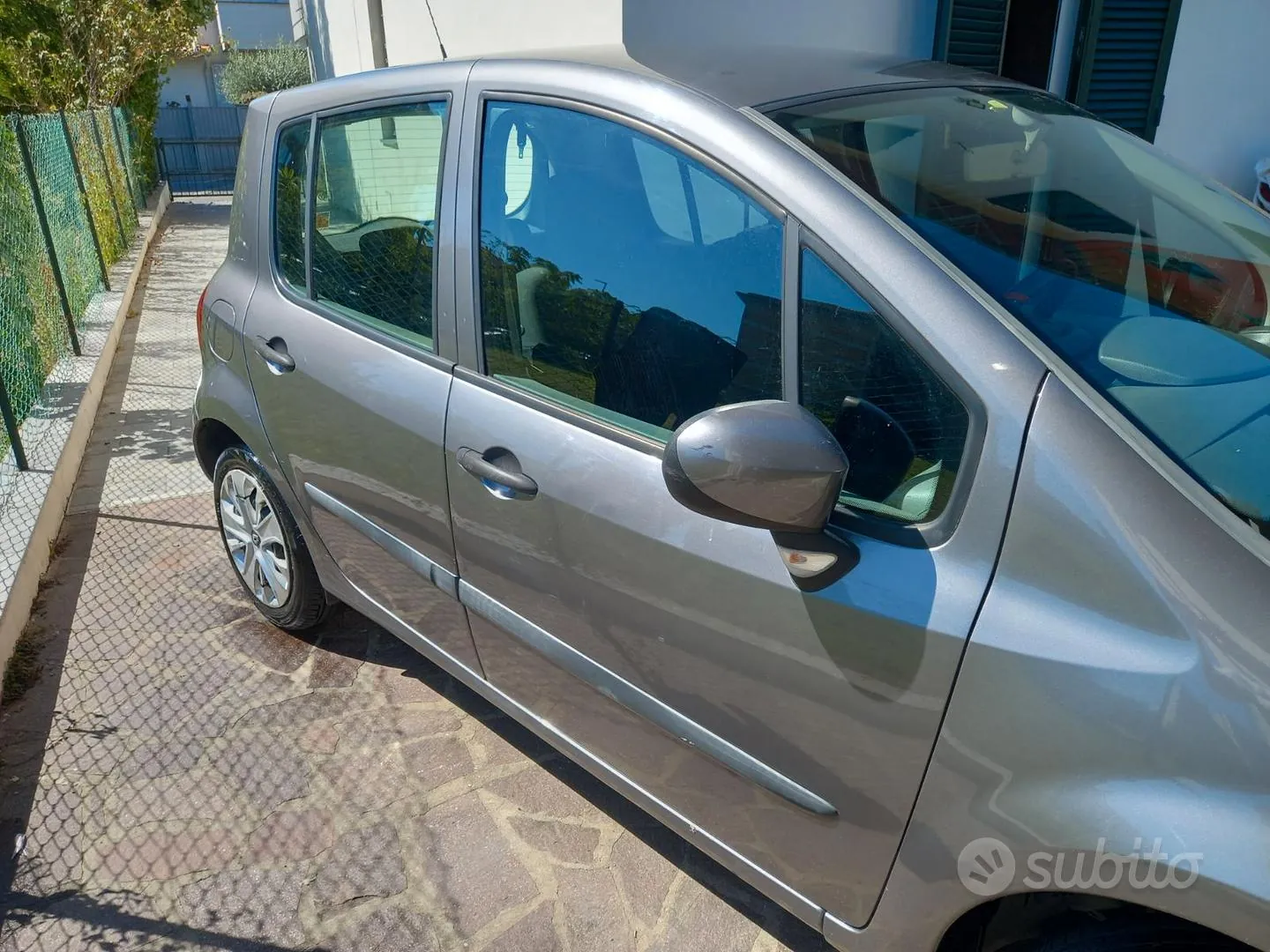 Renault Modus 2009 photo 2