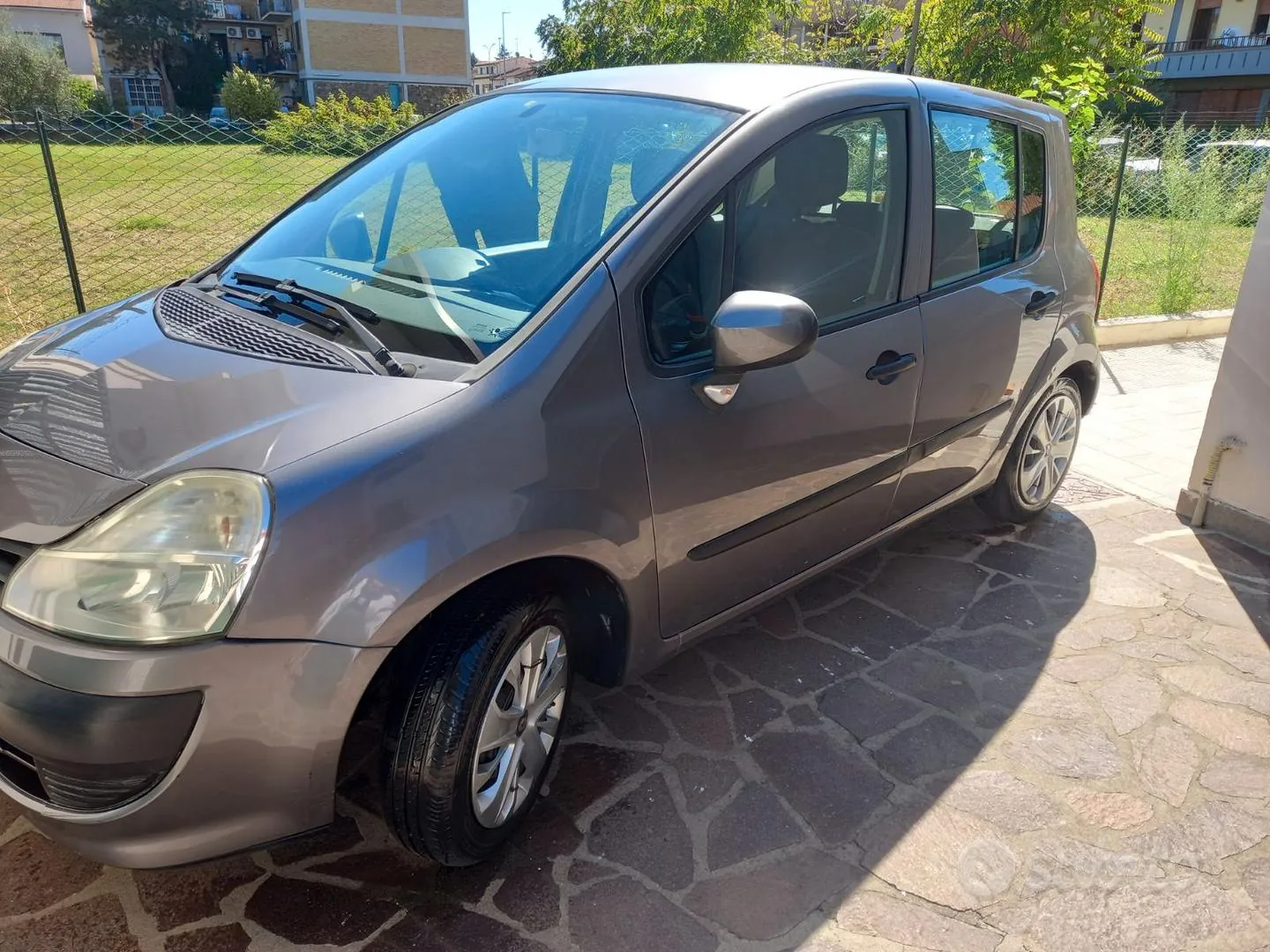Renault Modus 2009 photo 3