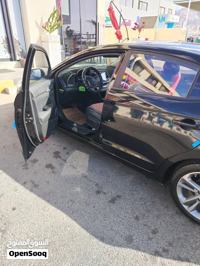 Hyundai Avante 2018 photo 3