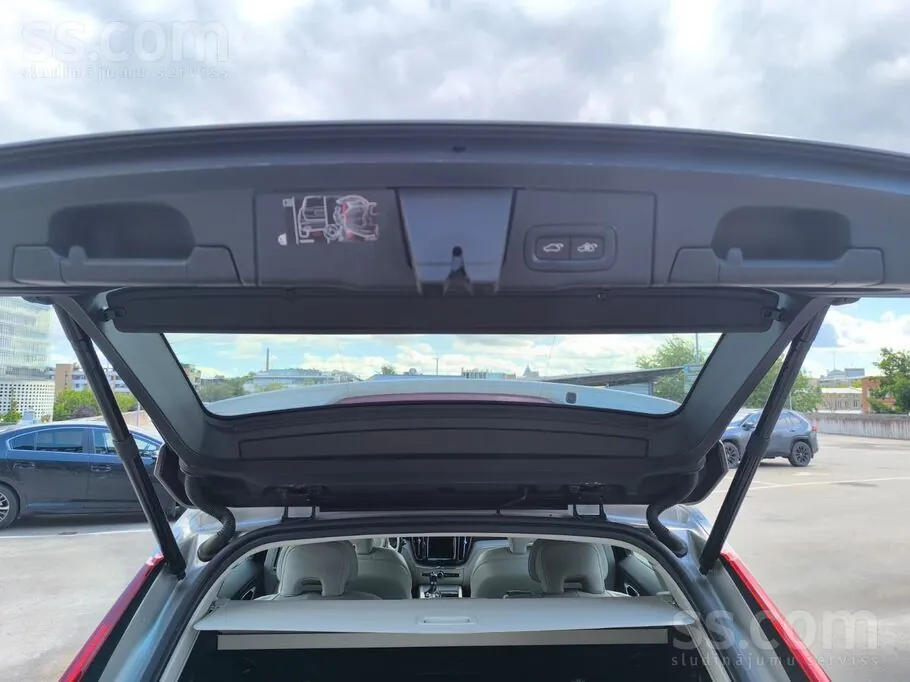Volvo Xc60 2019 photo 5