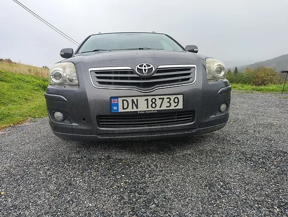 Toyota Avensis 2009 photo 2