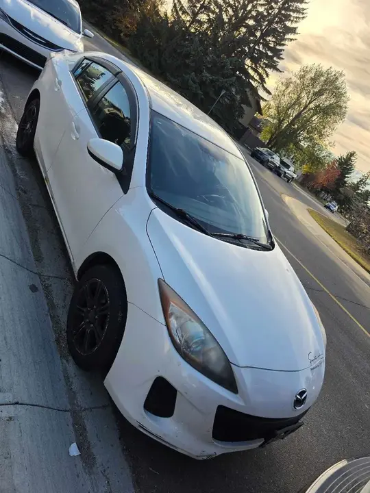 Mazda 3 2013 photo 3