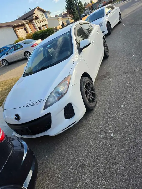 Mazda 3 2013 photo 2