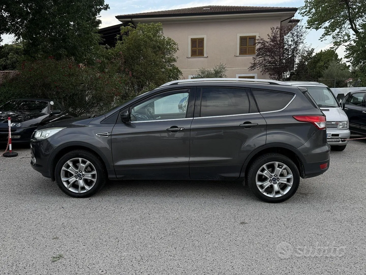 Ford Kuga 2015 photo 3