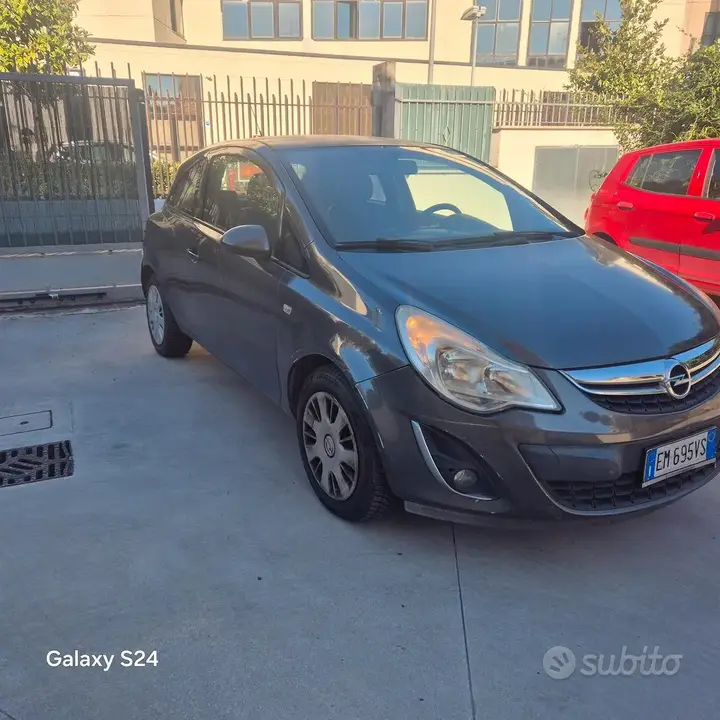 Opel Corsa 2012 photo 3